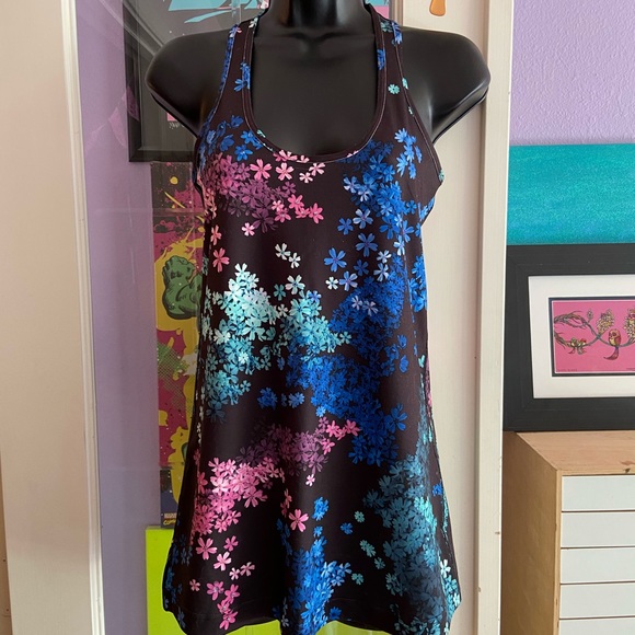 Lululemon 🍋 racerback tank - - Picture 1 of 2